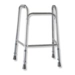 Σταθερός περιπατητήρας τύπου Πι από ενισχυμένο αλουμίνιο της Vita Orthopaedics με πλαστικές λαβές και αντιολισθητικές τάπες.