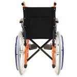 Παιδικό αναπηρικό αμαξίδιο “Rainbow” της Mobiak Care με πτυσσόμενο σκελετό και αποσπώμενα υποπόδια, κατάλληλο για καθημερινή χρήση από παιδιά.