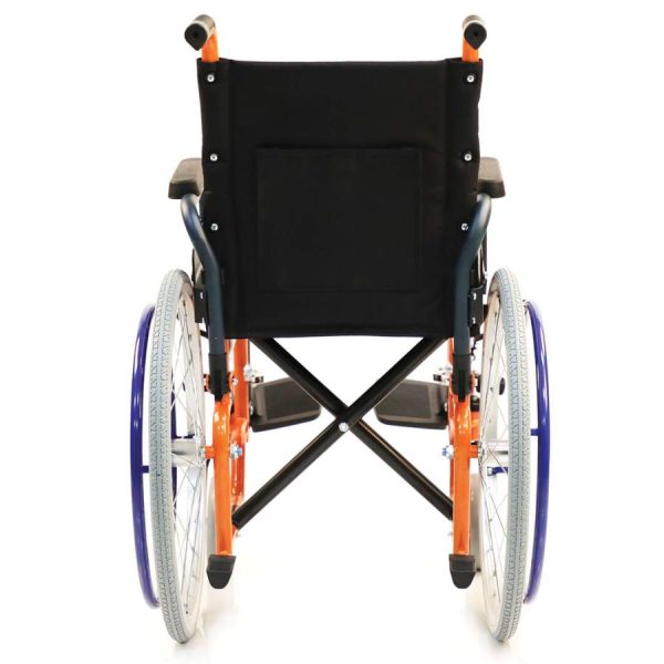 Παιδικό αναπηρικό αμαξίδιο “Rainbow” της Mobiak Care με πτυσσόμενο σκελετό και αποσπώμενα υποπόδια, κατάλληλο για καθημερινή χρήση από παιδιά.