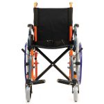 Παιδικό αναπηρικό αμαξίδιο “Rainbow” της Mobiak Care με πτυσσόμενο σκελετό και αποσπώμενα υποπόδια, κατάλληλο για καθημερινή χρήση από παιδιά.