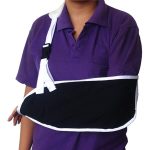 Φάκελος ανάρτησης Mobiak Care – ρυθμιζόμενος, αμφιδέξιος, με στήριγμα ώμου και one size εφαρμογή για καθημερινή άνεση και σταθεροποίηση του βραχίονα.