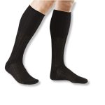 Κάλτσες συμπίεσης ταξιδίου Vita Orthopaedics, 18-24 mmHg, μπεζ, για πρόληψη οιδημάτων, κιρσών και κόπωσης στα κάτω άκρα κατά τη διάρκεια ταξιδιών και πολύωρης ακινησίας.